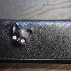 黒猫の長財布B（表革：VACCHETTA800、内装：ブラック） 約234ｇ  猫目選べます♪ 1枚目の画像