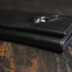 黒猫の長財布（表革：VACCHETTA800、仮セット猫目：パープル） 約214ｇ  猫目選べます♪ 6枚目の画像