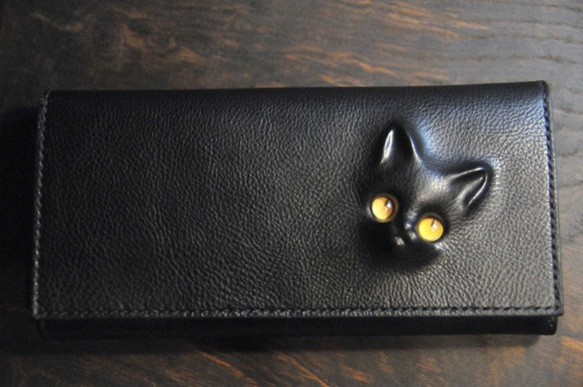 黒猫の長財布（表革：VACCHETTA800、仮セット猫目：琥珀色） 約221ｇ  猫目選べます♪ 1枚目の画像