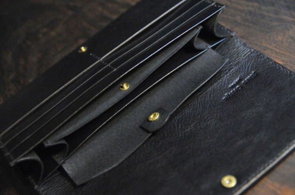 黒猫の長財布（表革：VACCHETTA800、仮セット猫目：琥珀色） 約221ｇ  猫目選べます♪ 6枚目の画像