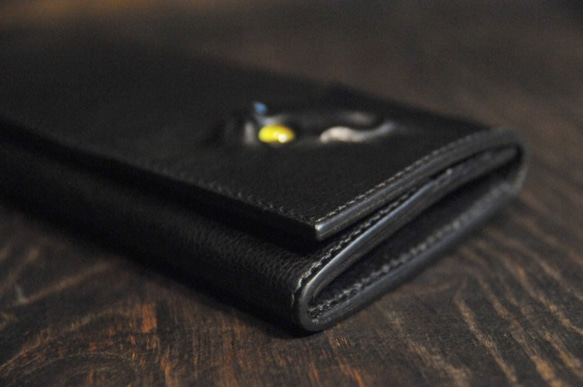 黒猫の長財布（表革：VACCHETTA800、仮セット猫目：オッドeyes） 約223ｇ  猫目選べます♪ 6枚目の画像
