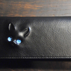 猫目ガラス変更！黒猫の長財布（表革：VACCHETTA800、仮セット猫目：ラグドール・ブルーeyes） 猫目選べます♪ 1枚目の画像