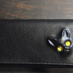黒猫の長財布（表革：VACCHETTA800、仮セット猫目：イエローeyes）約250ｇ 猫目選べます♪ 2枚目の画像