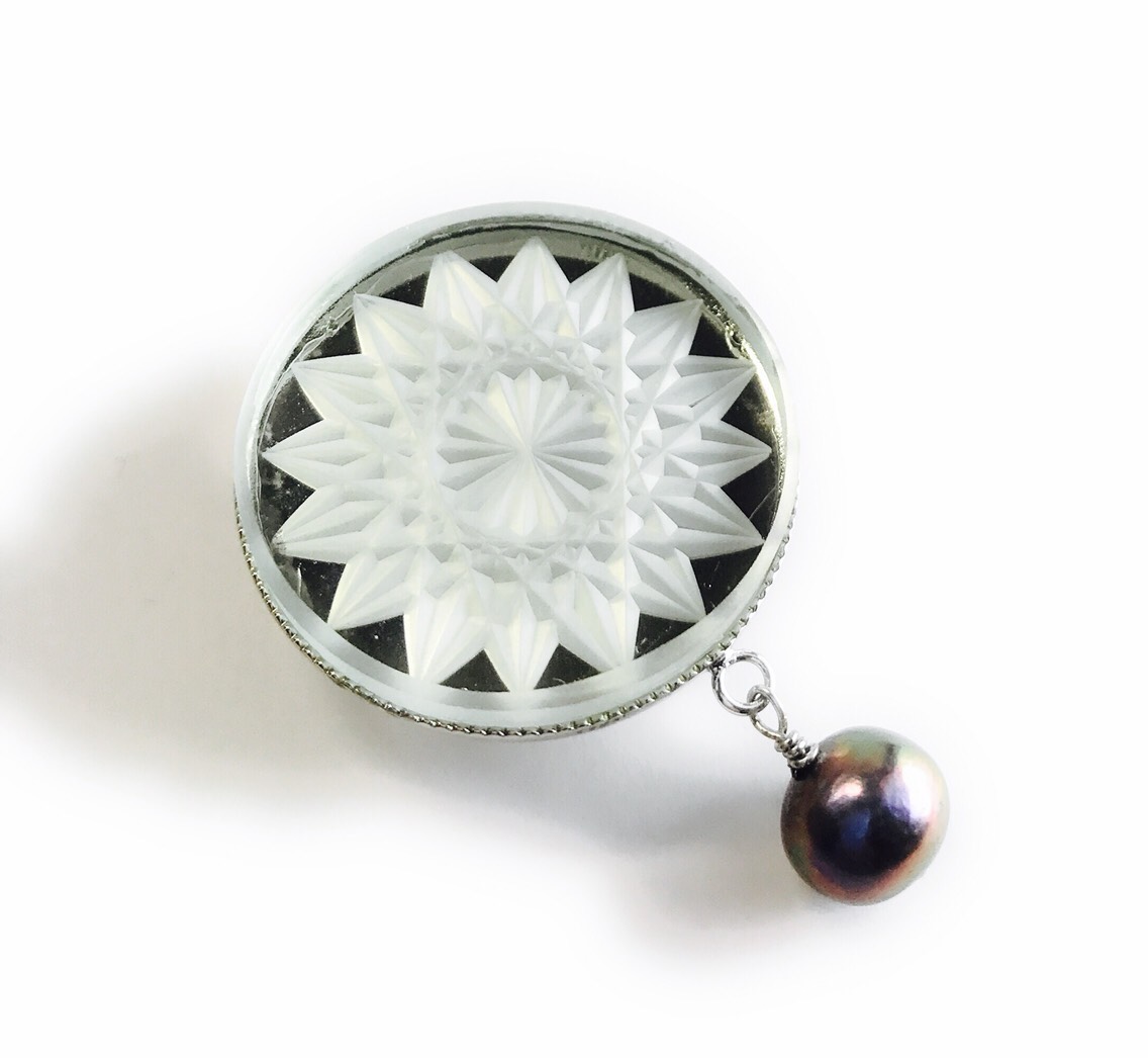 東京切子(花切子）帯留め　蜘蛛の巣 その壱　ブラックパール 17,325円