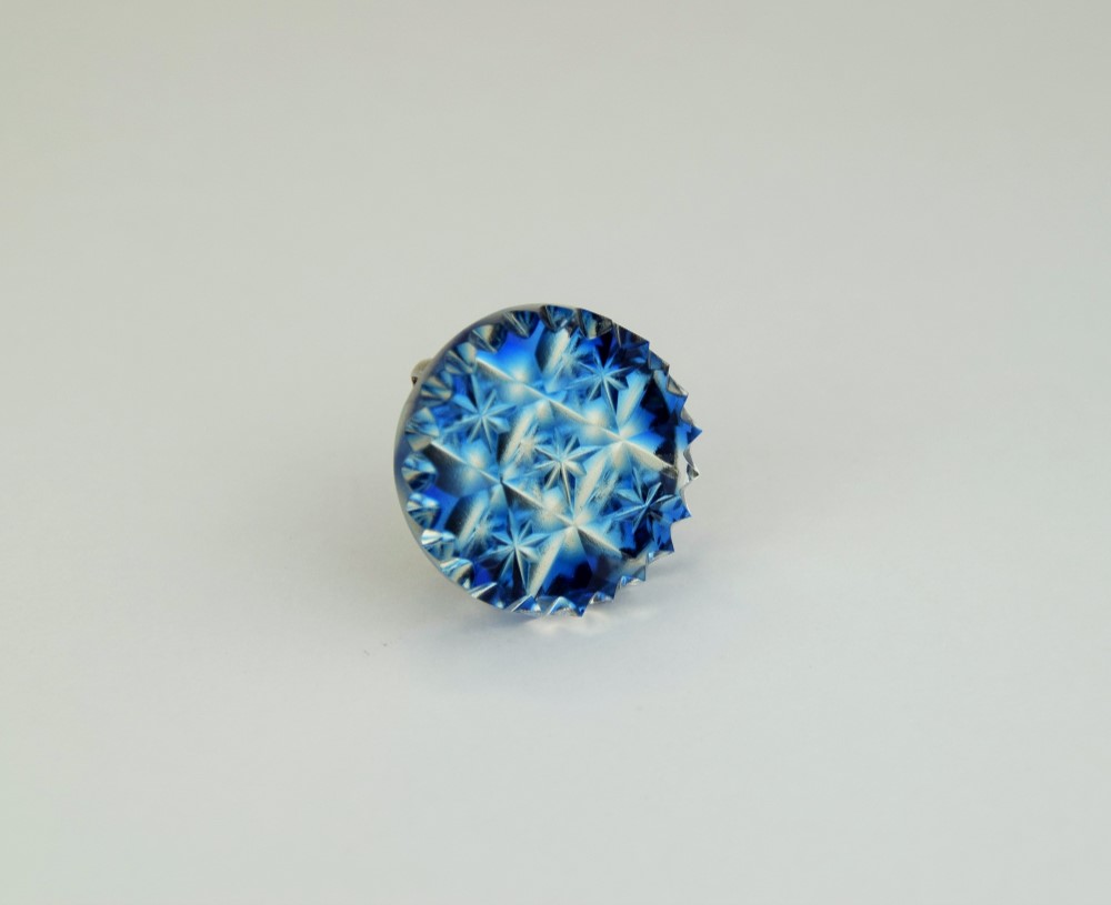 東京切子帯留め（丸) 　輝七宝～かがやきしっぽう～　ブルー