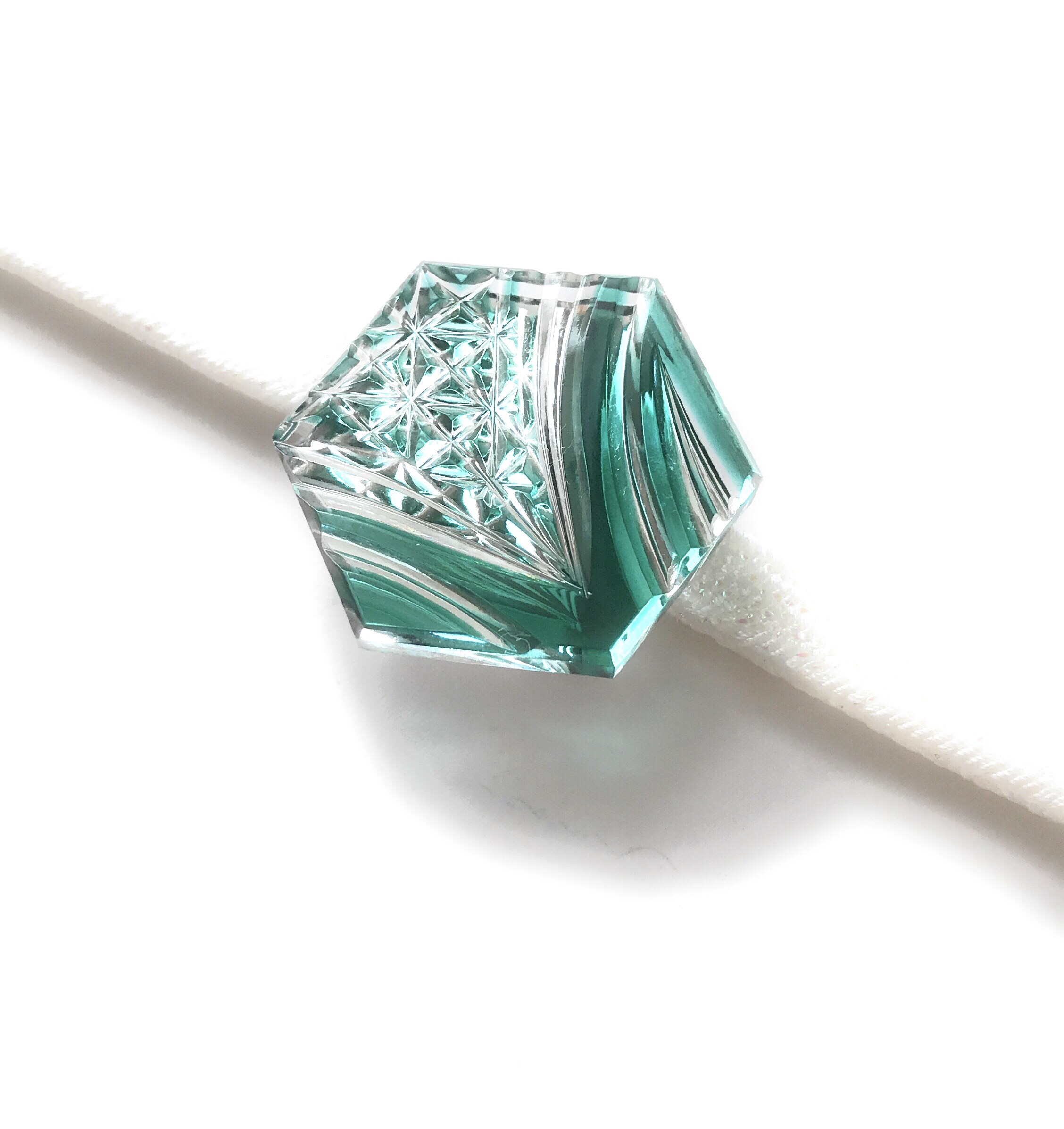 東京切子帯留め  Tradition  六角　ダーク・グリーン