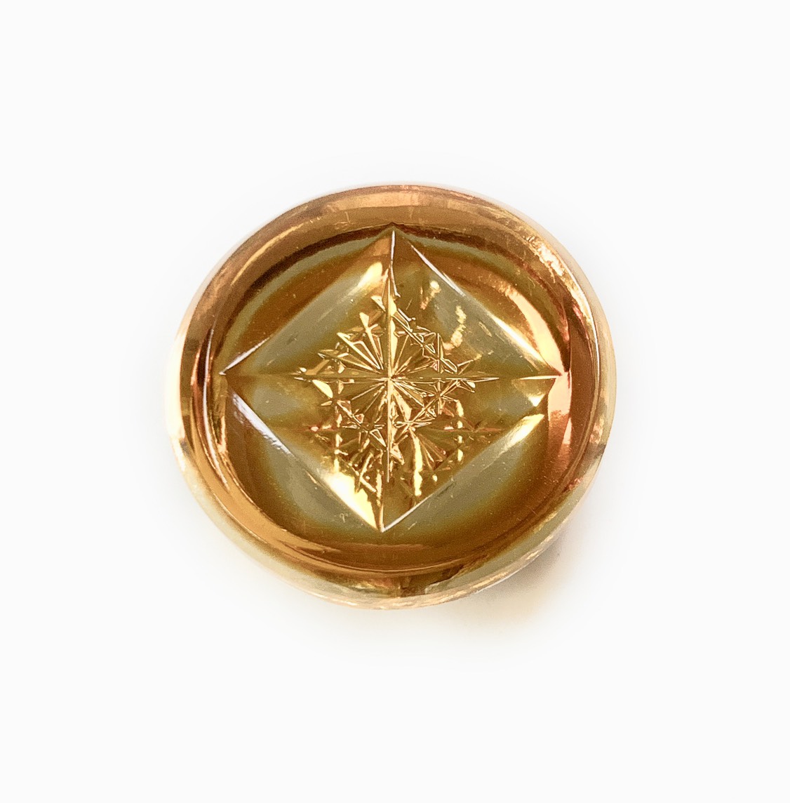 東京切子帯留め　菊七宝　アンバー・ゴールド