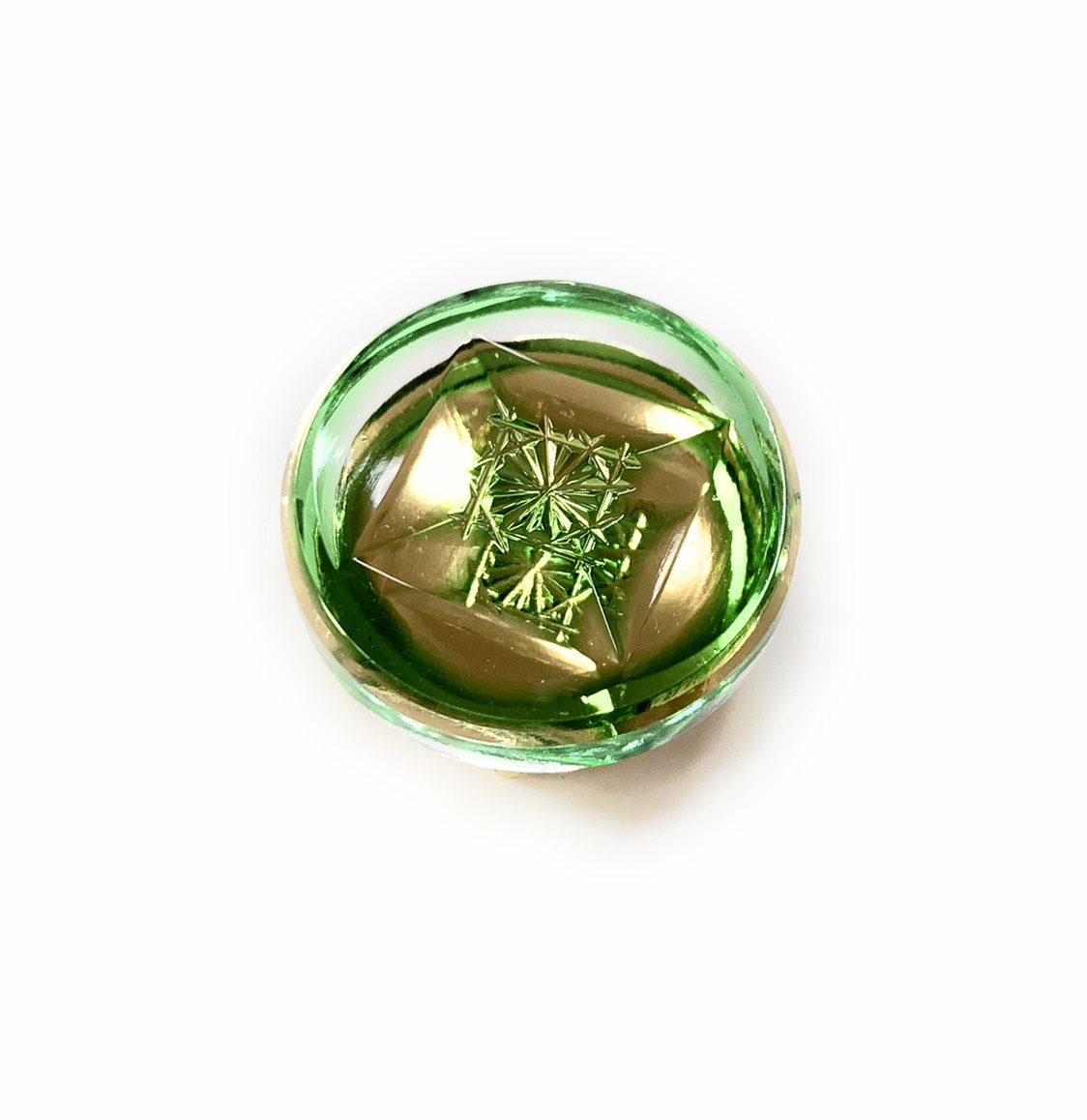 東京切子帯留め　菊七宝　ライトグリーン・ゴールド