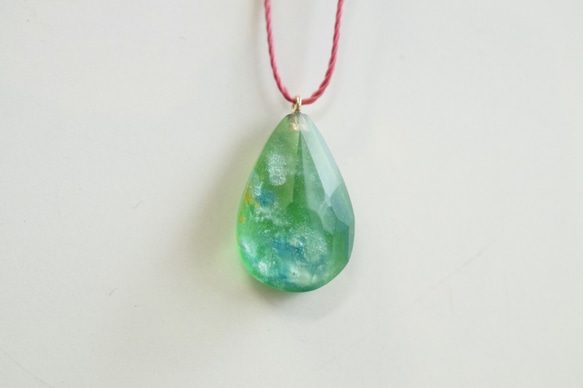 △ ▶ ▽ Umino Glass SEAGLASS PENDANT -T- 第4張的照片