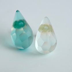 △▶▽ウミノナミナミダ SEA GLASS ピアス r 2枚目の画像