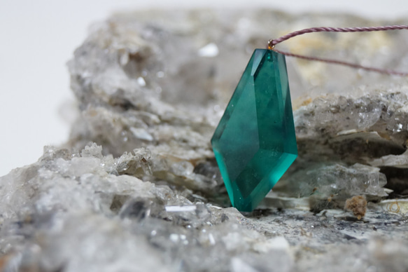 △▶▽ウミノガラス SEAGLASS PENDANT -o- 7枚目の画像