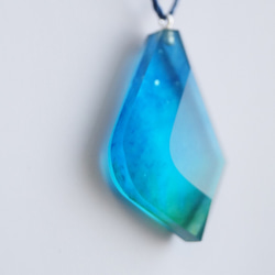 SEAGLASS PENDANT -h- 第2張的照片