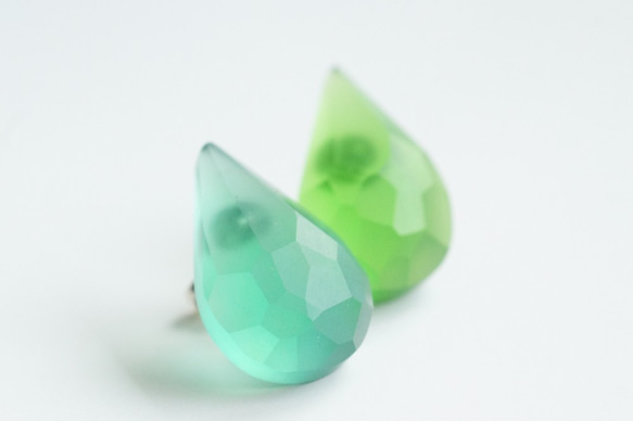 △▶▽ウミノガラス (SeaGlass） ピアス i 1枚目の画像