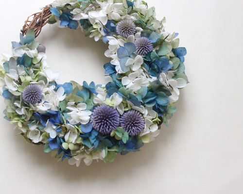 紫陽花と瑠璃玉あざみリース ルリタマアザミと紫陽花のハーフリース ドライフラワー amijus 通販
