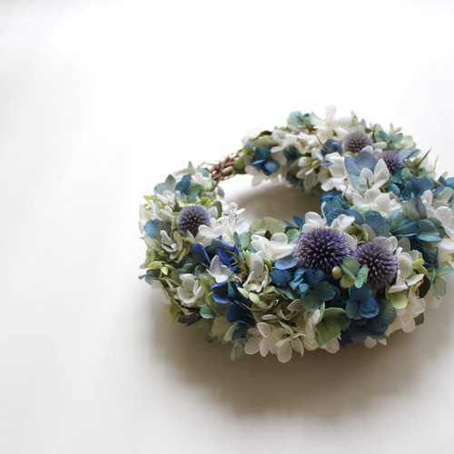 紫陽花と瑠璃玉あざみリース ルリタマアザミと紫陽花のハーフリース ドライフラワー amijus 通販