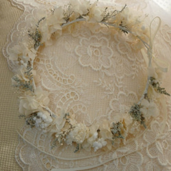 ウインターホワイトの花冠（受注製作） 4枚目の画像
