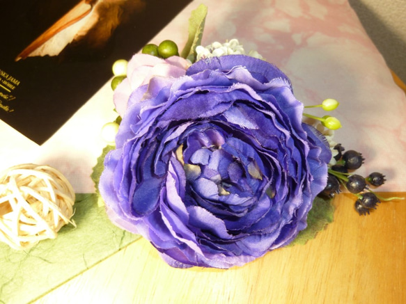 和の髪飾り（コサージュ）紫 3枚目の画像