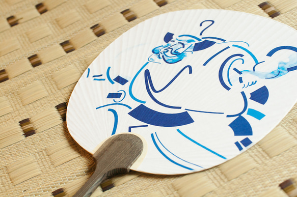 うるおいありえもんの団扇 2枚目の画像