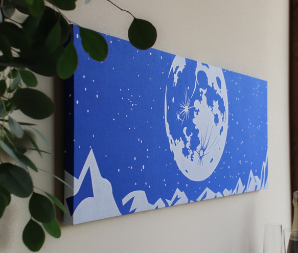 【受注製作】Fly me to the Moon ファブリック/アートパネル (32x90cm) 2枚目の画像