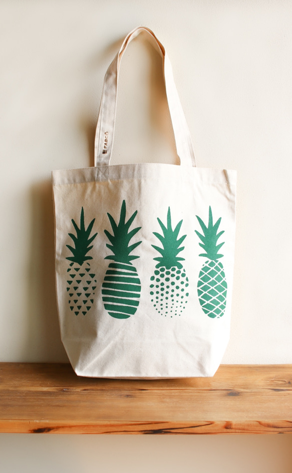 Green Pineapples 手提袋 第1張的照片
