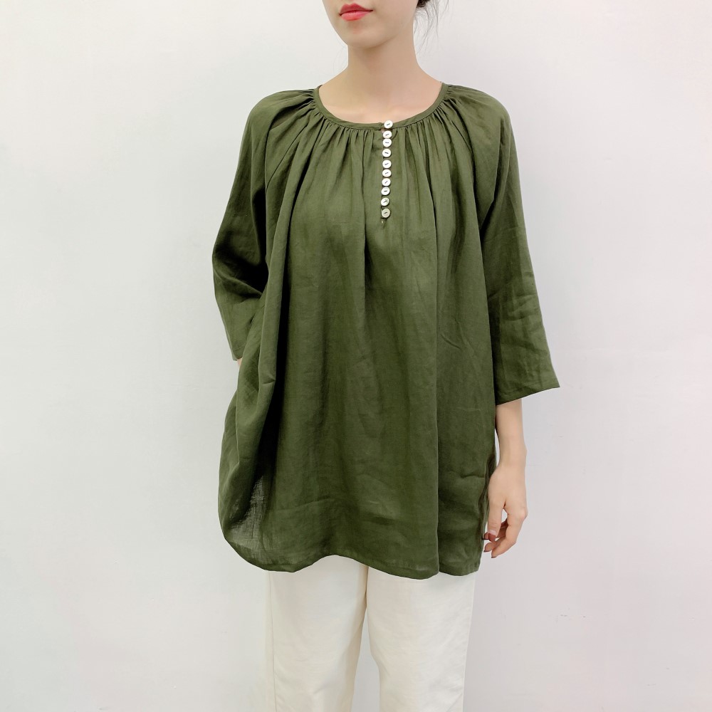 ★★en-en・リネン・貝ボタンいっぱい・たっぷりギャザープルオーバー・深いグリーン