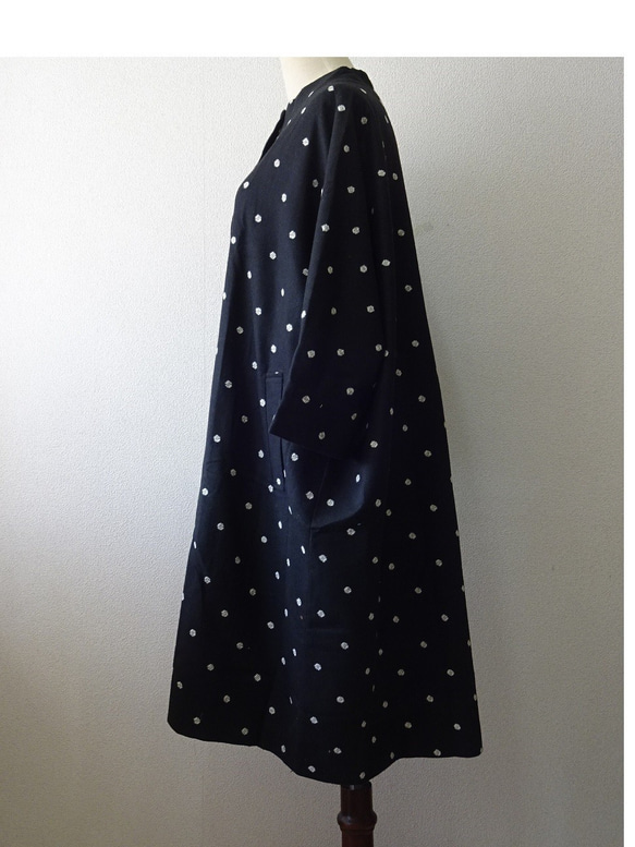 en-enウール混紡・冬のドルマン袖コート・ドット刺繍黒×白ドット 8枚目の画像