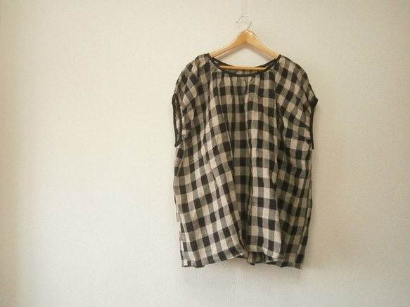 en-en・リネン・ブロック黒ベージュ・フレンチ袖ゆったりプルオーバー(新着、夏、最新、麻、大人気) 4枚目の画像