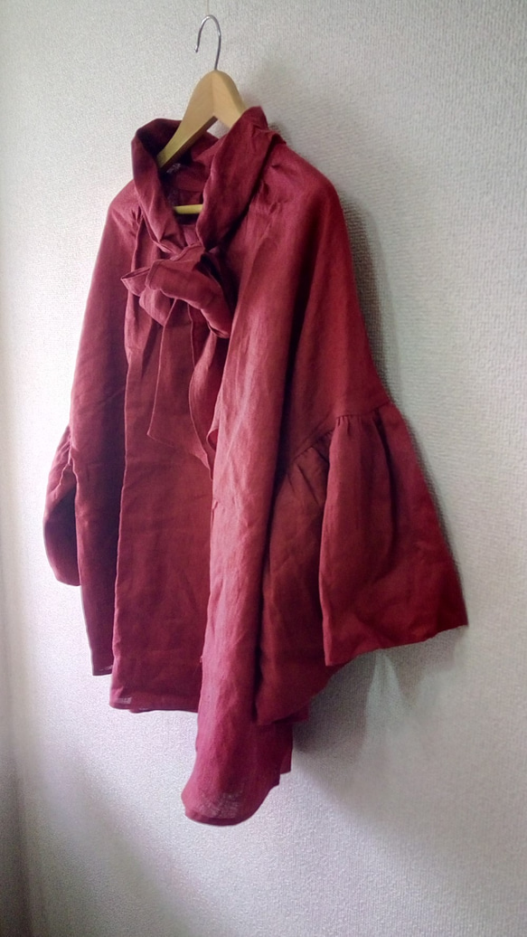★en-enリネン　前リボンギャザー袖プルオーバー・深い赤 2枚目の画像