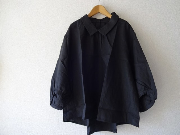 en-enリネン・襟付きふんわりお袖のプルオーバー・黒 ブラウス en-en