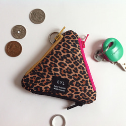 EYL Triangle Coin Purse "Leopard"（受注制作） 2枚目の画像