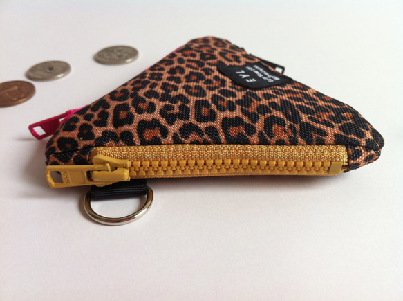 EYL Triangle Coin Purse "Leopard"（受注制作） 4枚目の画像