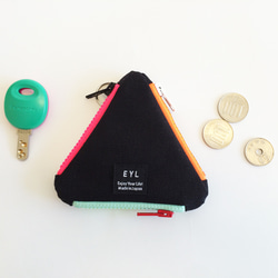 EYL Triangle Coin Purse "Black"（受注制作） 2枚目の画像