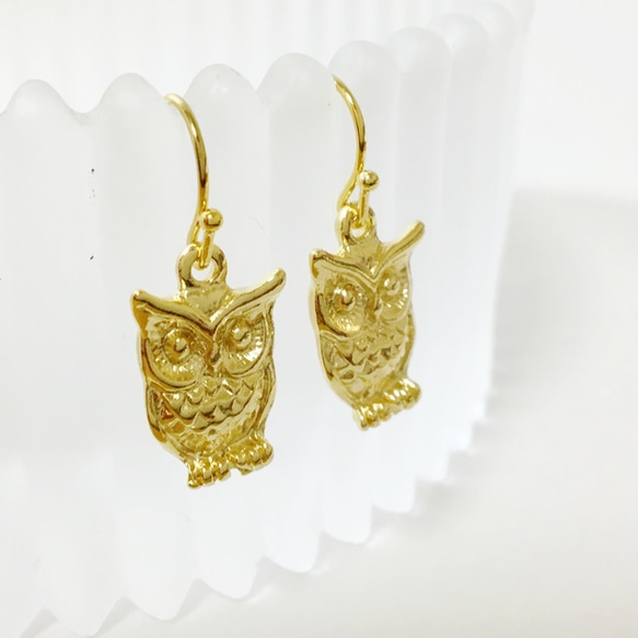 フクロウ みみずく gold owl ピアス&イヤリング 1枚目の画像