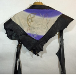 JIN　・  Bat stole / バットストール 　　＊　『川の流れ』紫着物＆羊革　＋　爪部は牛革 3枚目の画像