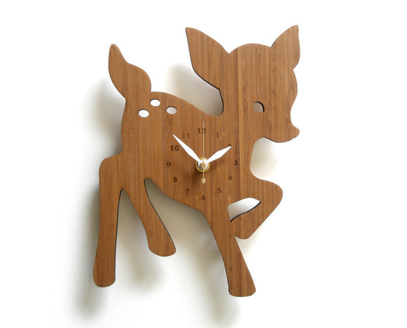 Whimsical Wooden Fawn Wall Clock 第1張的照片