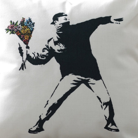 クッションカバー Banksy バンクシー FLOWER THROWER jubileecushionba041 4枚目の画像