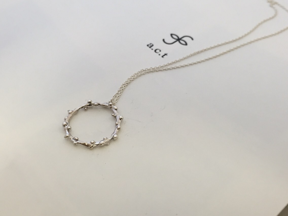 水 フープペンダント