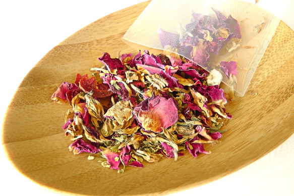 ～いらないものは捨てて　華のある女に～10Ｐ入り【HERB TEA RECIPE 022】 1枚目の画像