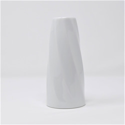有田焼　窯元　博泉窯　白磁面取一輪差　シンプル　きれいな白磁　贈り物　ギフト　花瓶　花器　インテリア 2枚目の画像