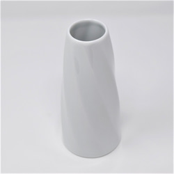 有田焼　窯元　博泉窯　白磁面取一輪差　シンプル　きれいな白磁　贈り物　ギフト　花瓶　花器　インテリア 3枚目の画像