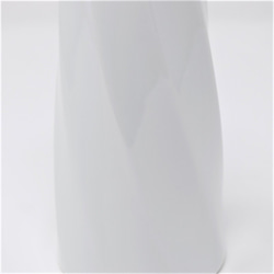 有田焼　窯元　博泉窯　白磁面取一輪差　シンプル　きれいな白磁　贈り物　ギフト　花瓶　花器　インテリア 4枚目の画像
