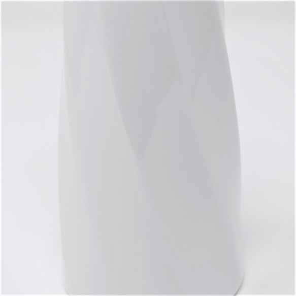 有田焼　窯元　博泉窯　白磁面取一輪差　シンプル　きれいな白磁　贈り物　ギフト　花瓶　花器　インテリア 4枚目の画像