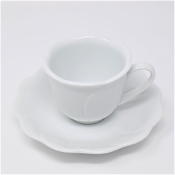 有田焼　窯元　博泉窯　白磁花型コーヒー碗　シンプル　きれいな白磁　贈り物　ギフト　コーヒーカップ　カップ　ソーサ　 3枚目の画像