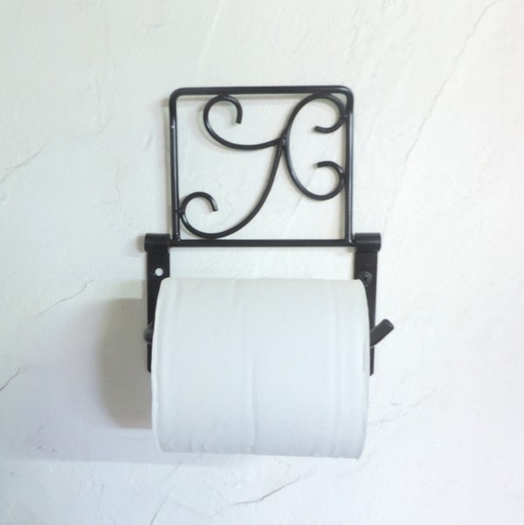 新設計的帶蓋鐵馬桶的設計廁紙單持有人DIY商店Costco 第7張的照片