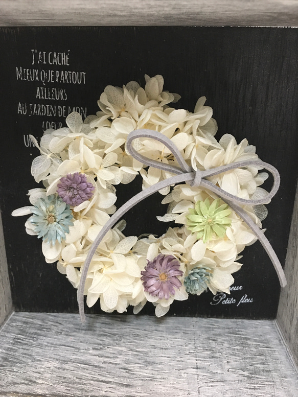 アンティーク風ボックス〜ホワイト紫陽花のミニリース〜 2枚目の画像