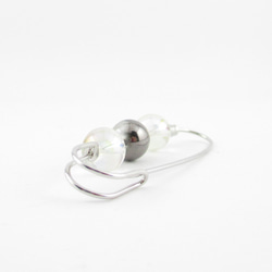 シトラスオーラやスモーキーオーラを並べて、食前にその香りを楽しみたい。<カブトピンブローチ>SB856 3枚目の画像