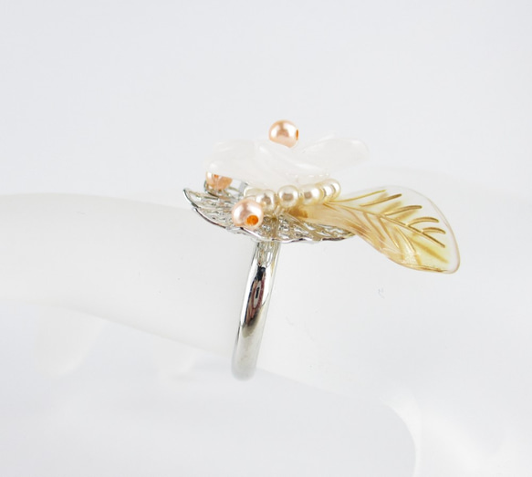 純真無垢なココロにホワイトジェイドという花が咲き、絆の華も開きました。<1点もの創作リング>SR74 2枚目の画像