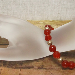 笑顔で去っていたあなたの背後に沈む赤メノウが目に染みる。<<1点ものブレスレット>>IB73 2枚目の画像