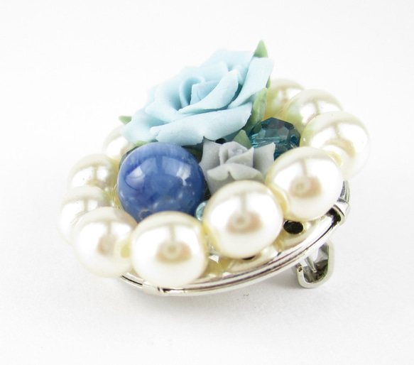 カイヤナイトが輝く花束を受け取ったのならば、ココロの窓を開けてみよう。<1点もの創作ブローチ>SB523 2枚目の画像