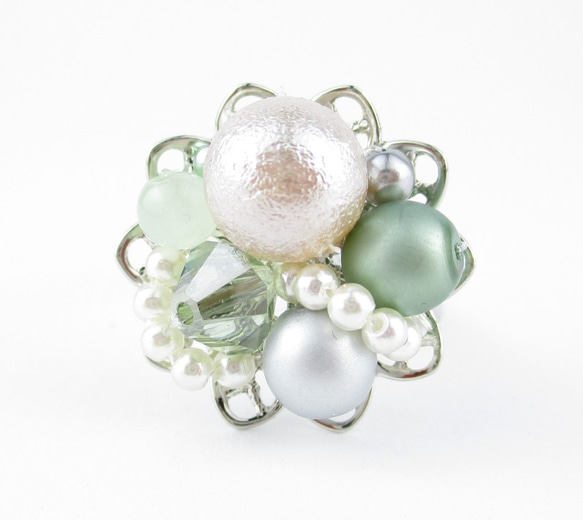 早春の青空は、ちょっと気まぐれだから、カルセドニーと若草のかほりが混じり合う。<1点もの創作リング>SR381 1枚目の画像